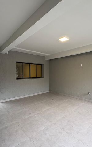 Casa à venda com 280m², 5 quartos e 2 vagas Casa à venda com 280m², 5 quartos e 2 vagasGaragem