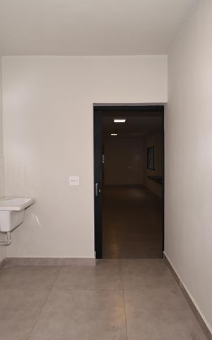Casa à venda com 280m², 5 quartos e 2 vagas Casa à venda com 280m², 5 quartos e 2 vagasLavanderia