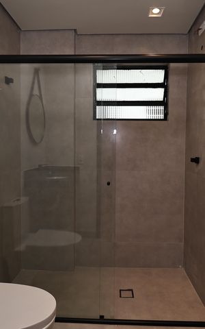 Casa à venda com 280m², 5 quartos e 2 vagas Casa à venda com 280m², 5 quartos e 2 vagasBanheiro Social 2