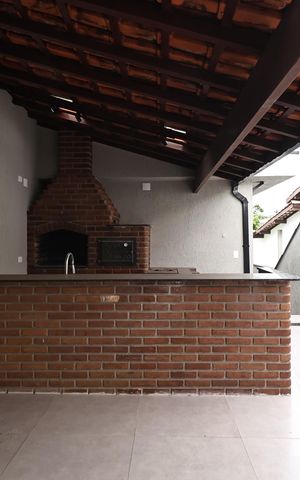Casa à venda com 280m², 5 quartos e 2 vagas Casa à venda com 280m², 5 quartos e 2 vagasVaranda gourmet