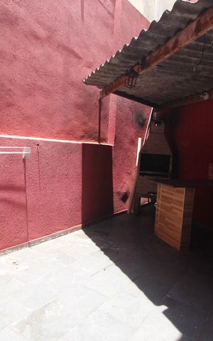 Casa à venda com 200m², 3 quartos e 2 vagasQuintal