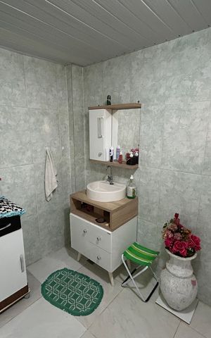 Casa à venda com 280m², 4 quartos e sem vagaBanheiro