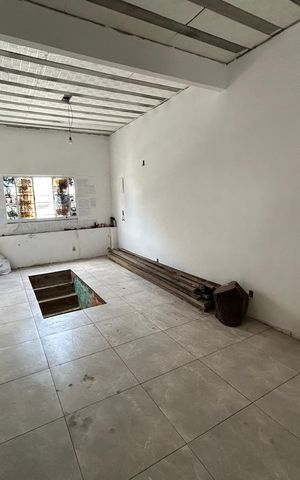 Casa à venda com 280m², 4 quartos e sem vagaSala casa 2