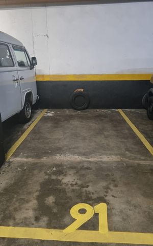 Apartamento para alugar com 120m², 4 quartos e 1 vaga Apartamento para alugar com 120m², 4 quartos e 1 vagaGaragem