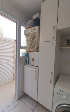 Casa de condomínio à venda com 200m², 4 quartos e 5 vagas