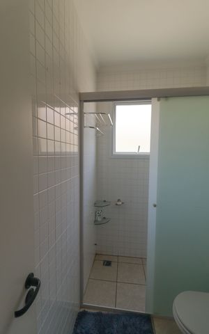Casa de condomínio à venda com 200m², 4 quartos e 5 vagas