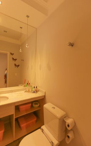 Casa de condomínio à venda com 200m², 4 quartos e 5 vagas