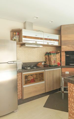 Casa de condomínio à venda com 200m², 4 quartos e 5 vagas