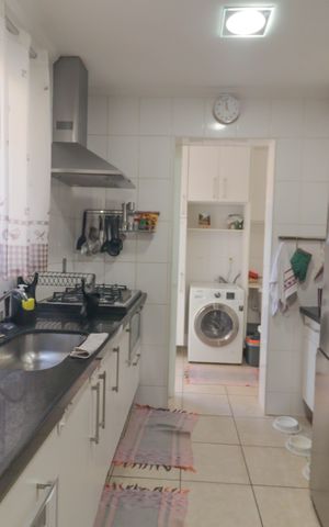 Casa de condomínio à venda com 200m², 4 quartos e 5 vagas