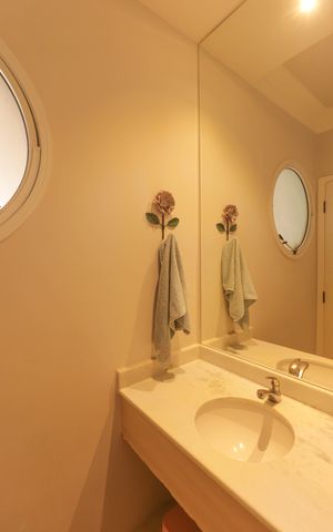 Casa de condomínio à venda com 200m², 4 quartos e 5 vagas