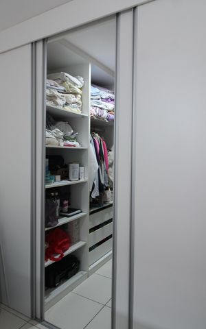 Casa de condomínio à venda com 166m², 4 quartos e 2 vagasQuarto 3 - Closet