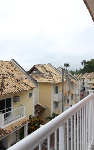 Casa de condomínio à venda com 166m², 4 quartos e 2 vagasQuarto 4 - Varanda