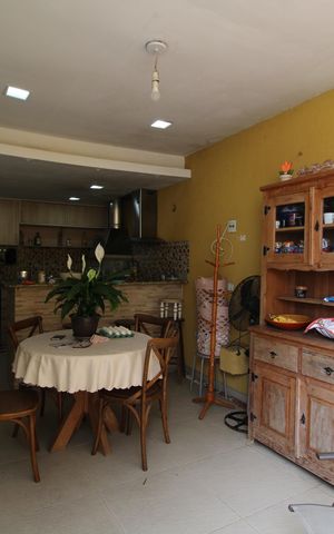 Casa de condomínio à venda com 166m², 4 quartos e 2 vagasÁrea Externa