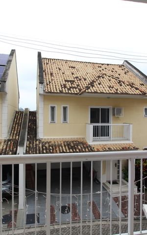 Casa de condomínio à venda com 166m², 4 quartos e 2 vagasVaranda
