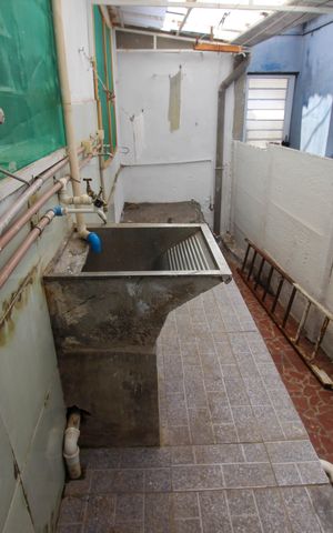 Casa para alugar com 300m², 4 quartos e 2 vagas Casa para alugar com 300m², 4 quartos e 2 vagasÁrea de Serviço 1
