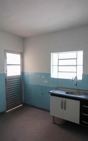Casa para alugar com 300m², 4 quartos e 2 vagas Casa para alugar com 300m², 4 quartos e 2 vagasCozinha