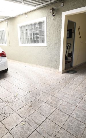 Casa à venda com 169m², 3 quartos e 3 vagasGaragem