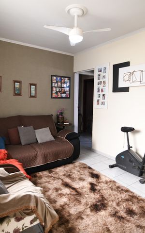 Casa à venda com 169m², 3 quartos e 3 vagasSala