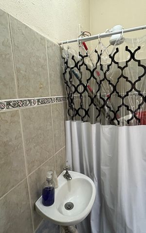 Casa à venda com 145m², 4 quartos e 1 vagaBanheiro 2
