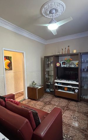 Casa à venda com 145m², 4 quartos e 1 vagaSala
