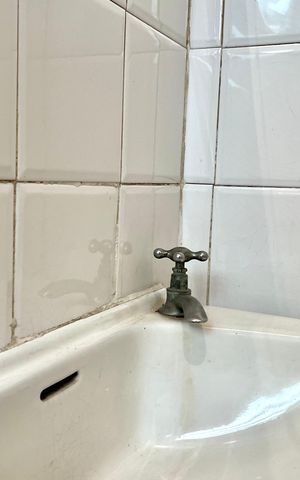Casa à venda com 219m², 3 quartos e 2 vagas Casa à venda com 219m², 3 quartos e 2 vagasBanheiro de serviço