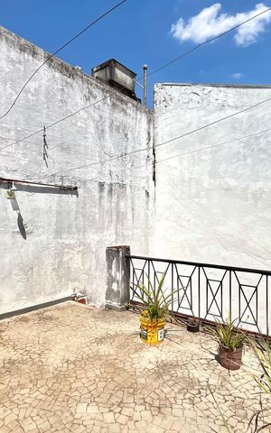 Casa à venda com 219m², 3 quartos e 2 vagas Casa à venda com 219m², 3 quartos e 2 vagasÁrea externa
