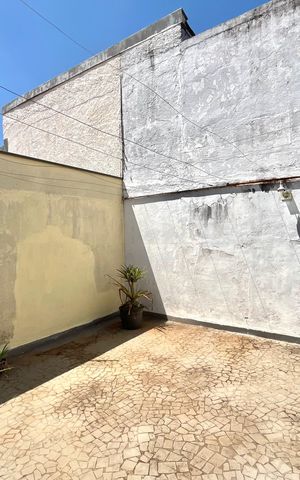Casa à venda com 219m², 3 quartos e 2 vagas Casa à venda com 219m², 3 quartos e 2 vagasÁrea externa