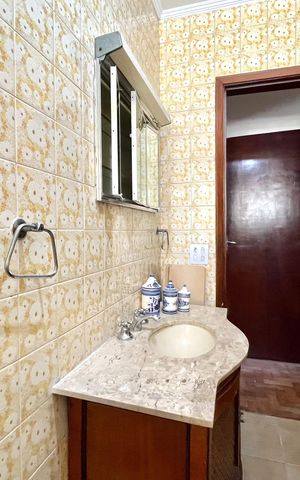 Casa à venda com 219m², 3 quartos e 2 vagas Casa à venda com 219m², 3 quartos e 2 vagasBanheiro da Suíte