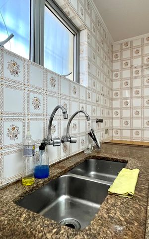 Casa à venda com 219m², 3 quartos e 2 vagas Casa à venda com 219m², 3 quartos e 2 vagasCozinha