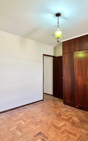 Casa à venda com 219m², 3 quartos e 2 vagas Casa à venda com 219m², 3 quartos e 2 vagasQuarto 2