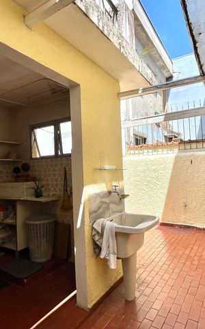 Casa à venda com 219m², 3 quartos e 2 vagas Casa à venda com 219m², 3 quartos e 2 vagasÁrea de Serviço
