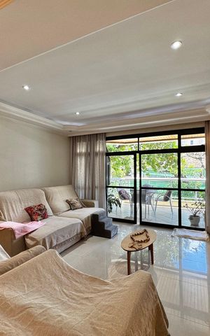 Apartamento à venda com 176m², 4 quartos e 3 vagas Apartamento à venda com 176m², 4 quartos e 3 vagasSala