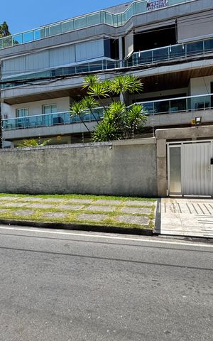 Apartamento à venda com 176m², 4 quartos e 3 vagas Apartamento à venda com 176m², 4 quartos e 3 vagasFachada