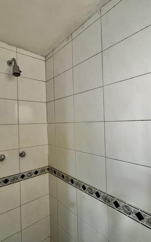 Apartamento à venda com 176m², 4 quartos e 3 vagas Apartamento à venda com 176m², 4 quartos e 3 vagasSuíte 2 - Banheiro