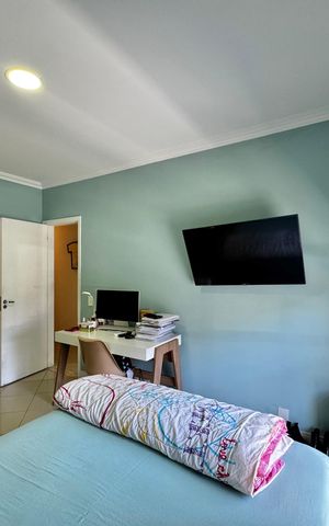 Apartamento à venda com 176m², 4 quartos e 3 vagas Apartamento à venda com 176m², 4 quartos e 3 vagasSuíte 1
