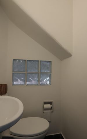 Casa à venda com 134m², 3 quartos e 2 vagasLavabo