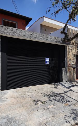Casa à venda com 134m², 3 quartos e 2 vagasFachada