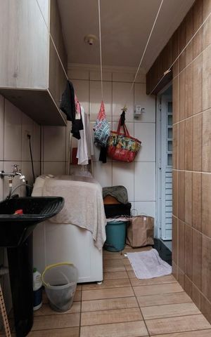 Casa de condomínio à venda com 58m², 2 quartos e 1 vagaÁrea de Serviço
