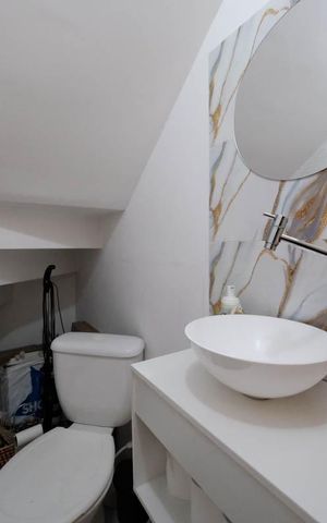 Casa de condomínio à venda com 58m², 2 quartos e 1 vagaLavabo