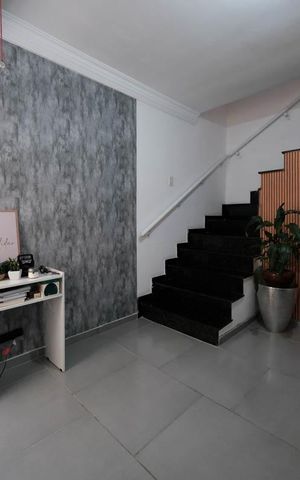 Casa de condomínio à venda com 58m², 2 quartos e 1 vagaSala