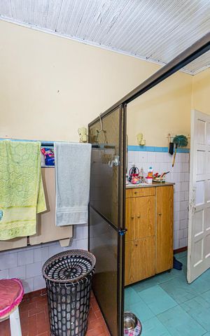 Casa à venda com 350m², 4 quartos e 3 vagas Casa à venda com 350m², 4 quartos e 3 vagasBanheiro