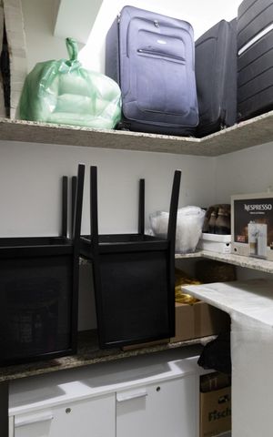 Apartamento à venda com 74m², 2 quartos e 2 vagas Apartamento à venda com 74m², 2 quartos e 2 vagasDepósito