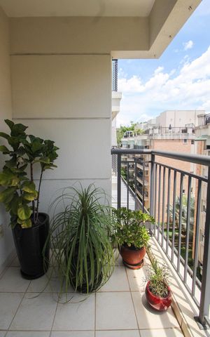 Apartamento à venda com 83m², 2 quartos e 2 vagasVaranda da Sala