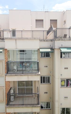 Apartamento à venda com 83m², 2 quartos e 2 vagasVista da Suíte 1