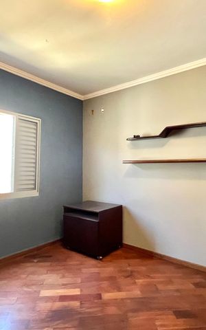Casa à venda com 300m², 5 quartos e 3 vagas Casa à venda com 300m², 5 quartos e 3 vagasSuite 3