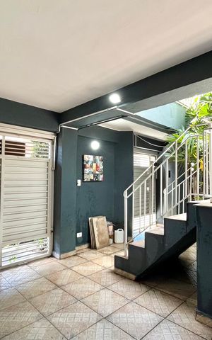 Casa à venda com 300m², 5 quartos e 3 vagas Casa à venda com 300m², 5 quartos e 3 vagasGaragem