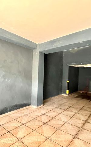Casa à venda com 300m², 5 quartos e 3 vagas Casa à venda com 300m², 5 quartos e 3 vagasGaragem