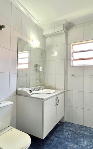Casa à venda com 300m², 5 quartos e 3 vagas Casa à venda com 300m², 5 quartos e 3 vagasBanheiro da Suíte 3
