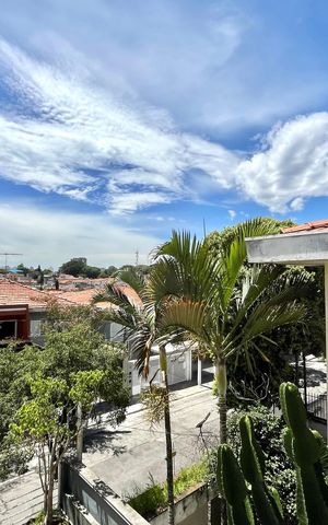 Casa à venda com 300m², 5 quartos e 3 vagas Casa à venda com 300m², 5 quartos e 3 vagasVista da Suíte 2