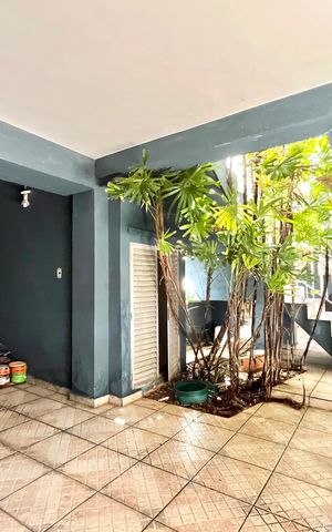 Casa à venda com 300m², 5 quartos e 3 vagas Casa à venda com 300m², 5 quartos e 3 vagasGaragem